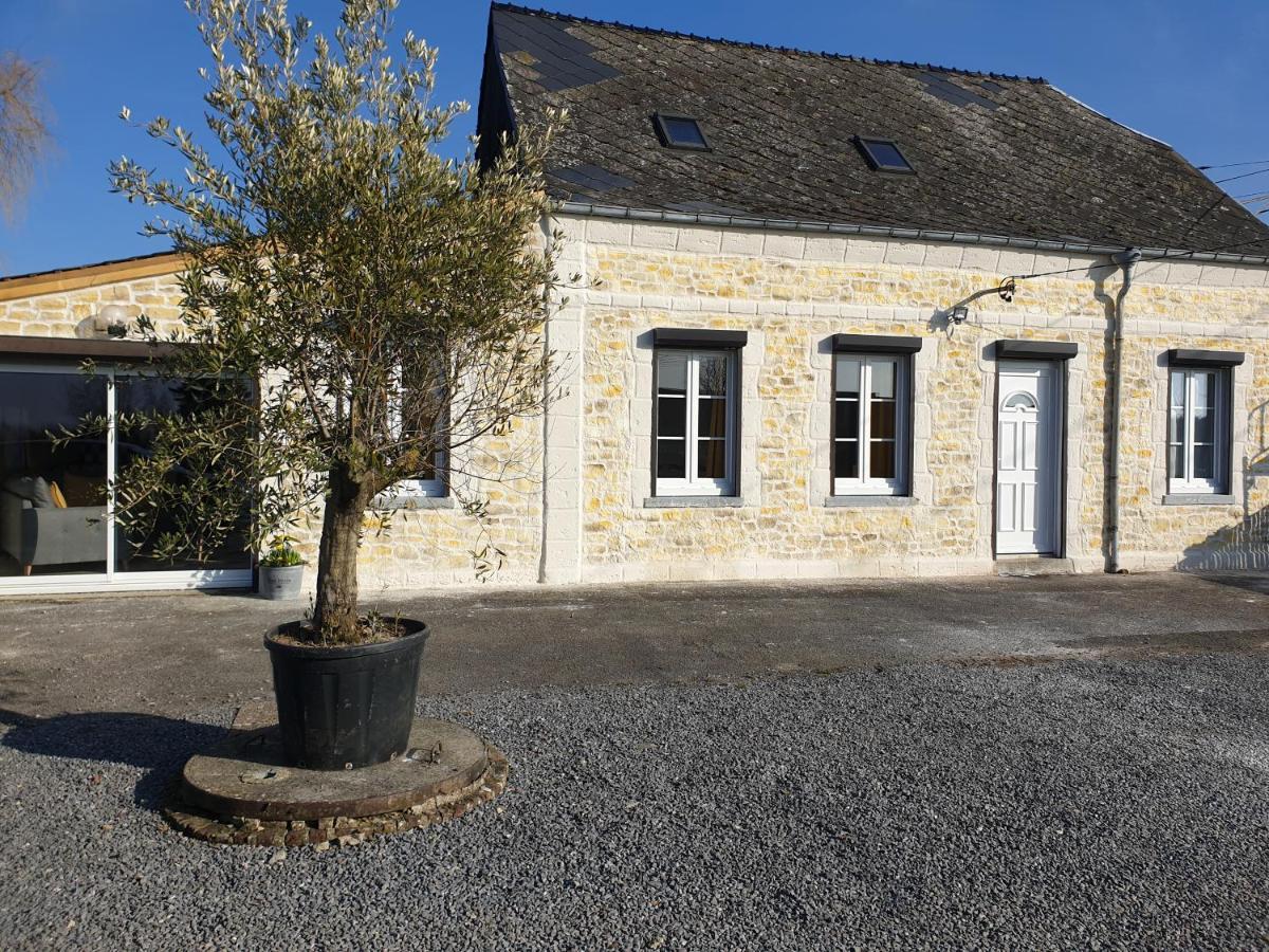 Gite La Criniere Au Vent Etreaupont Exterior foto